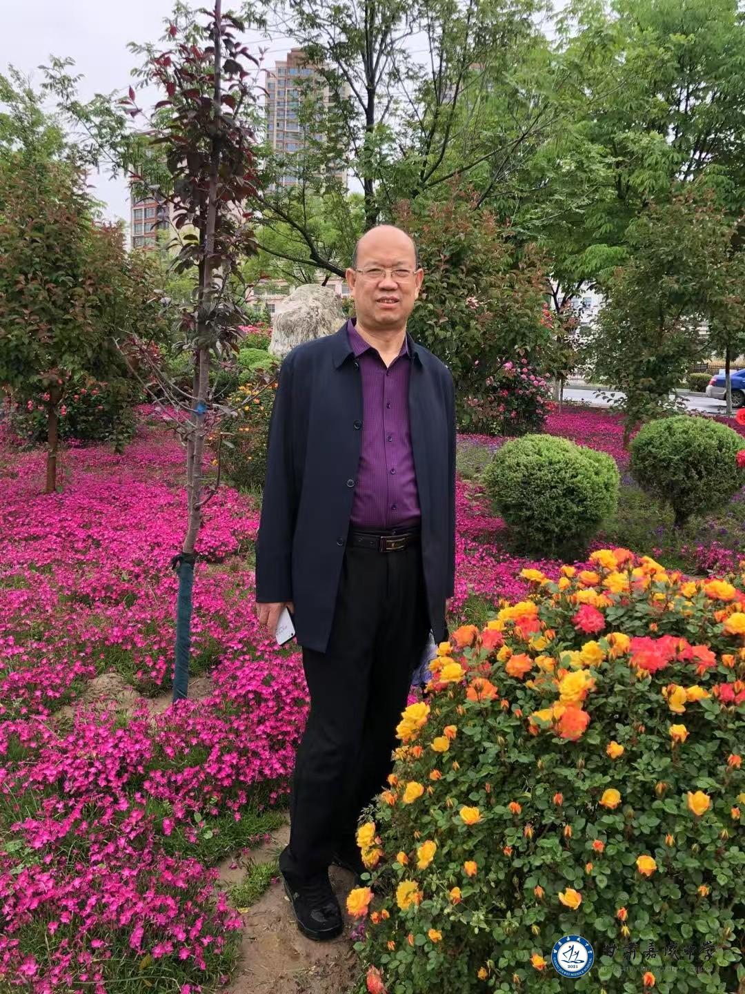杨首中.jpg