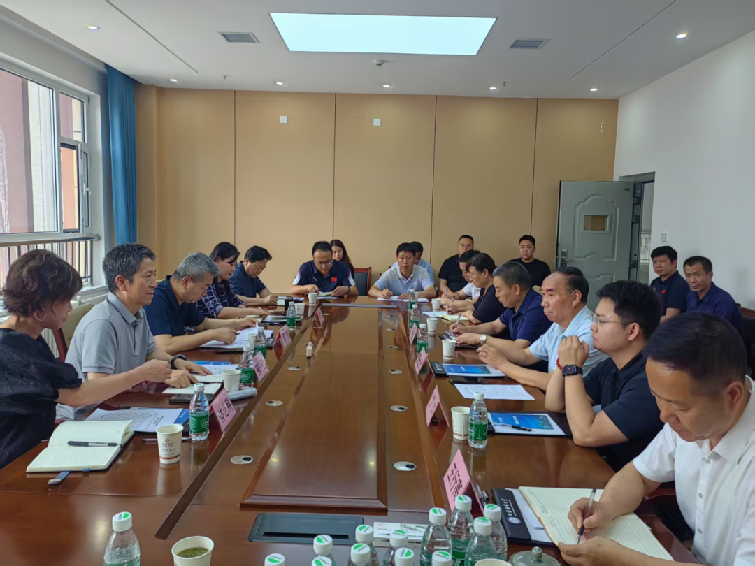 甘肃省第六届中学生运动会筹备工作会议在我校召开